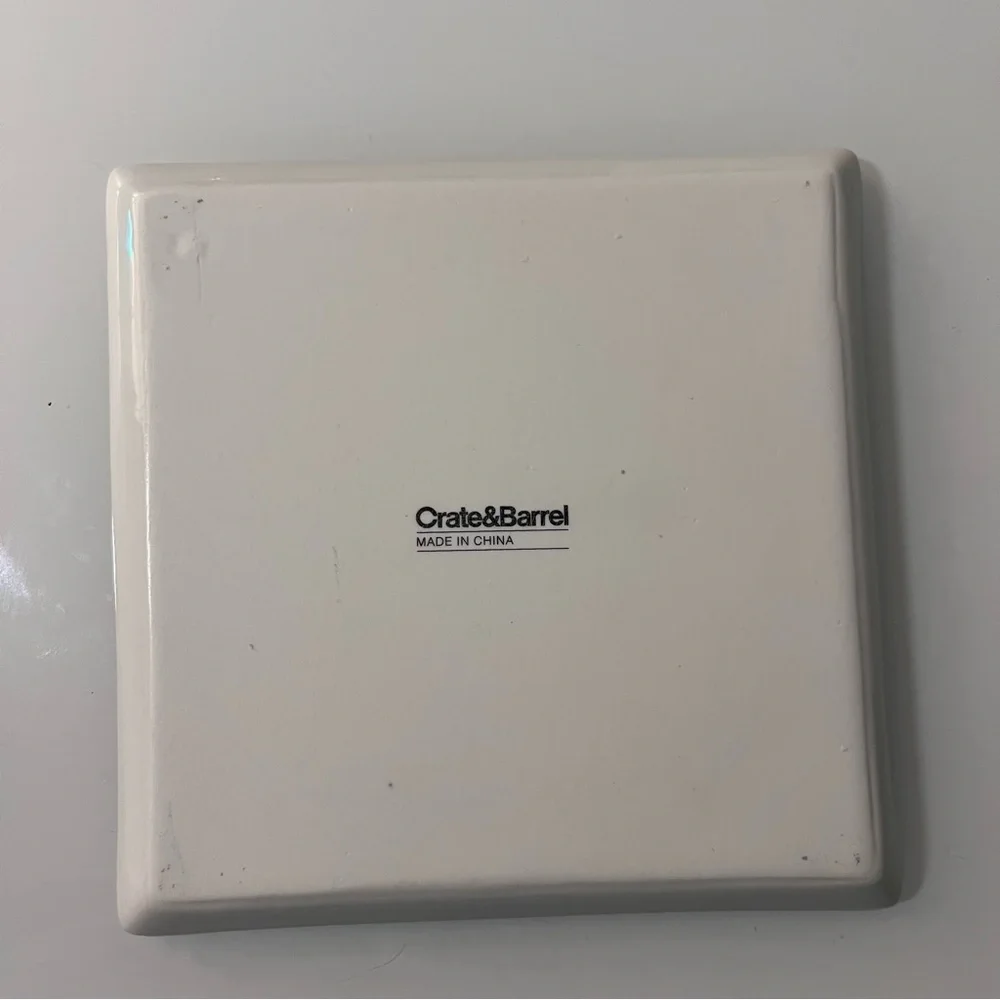 Crate & Barrel • “Road trip” Seattle Plate‎